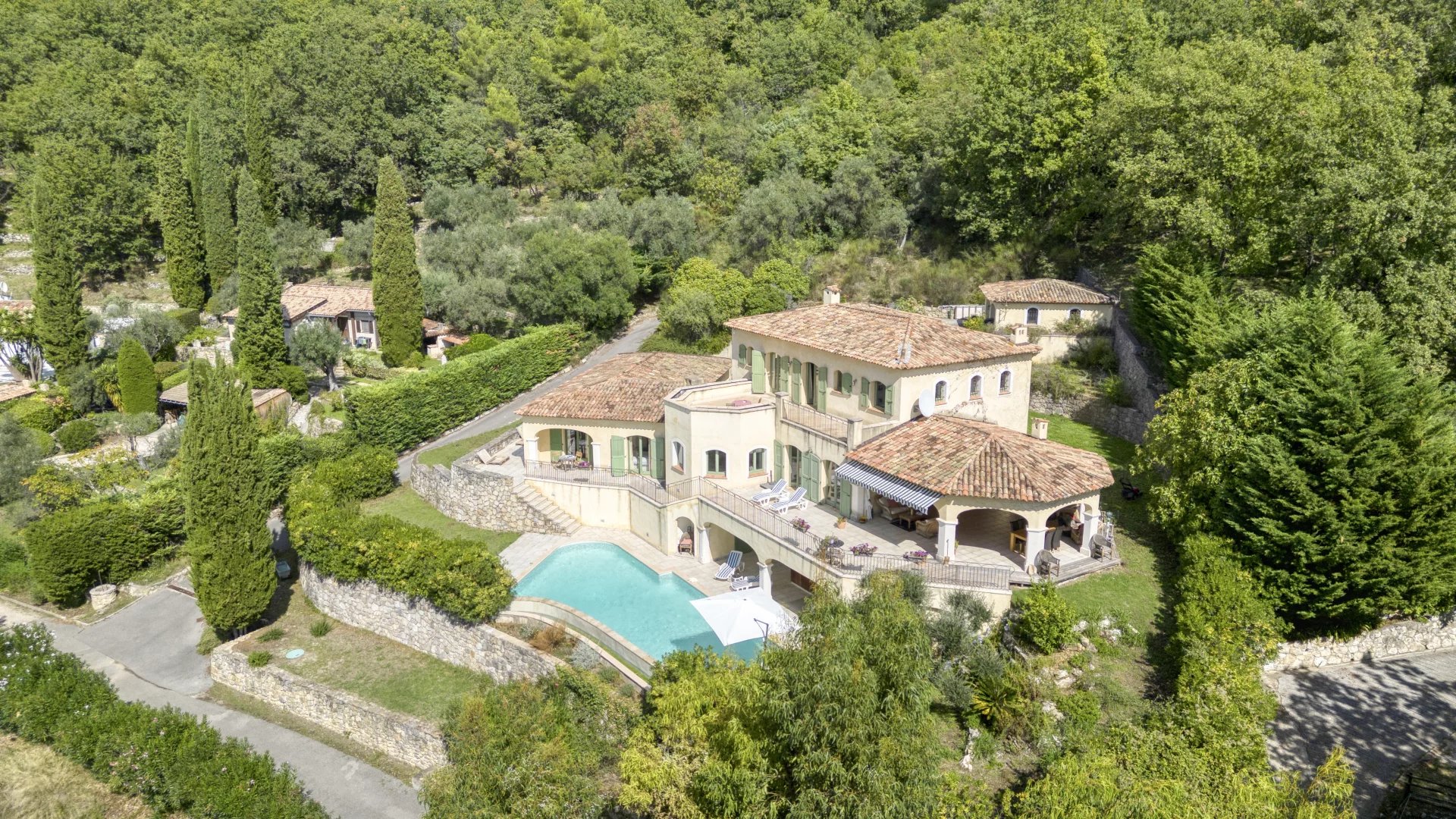 Grande villa avec piscine - Tourrettes sur Loup