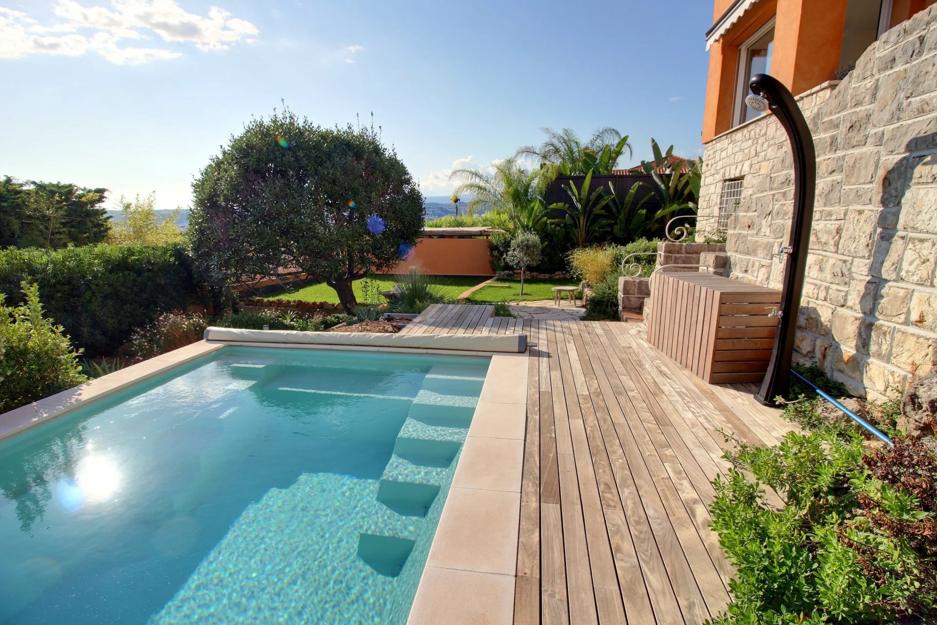 RENOVATED VILLA WITH POOL AND SEA VIEW - NICE, MONT BORON